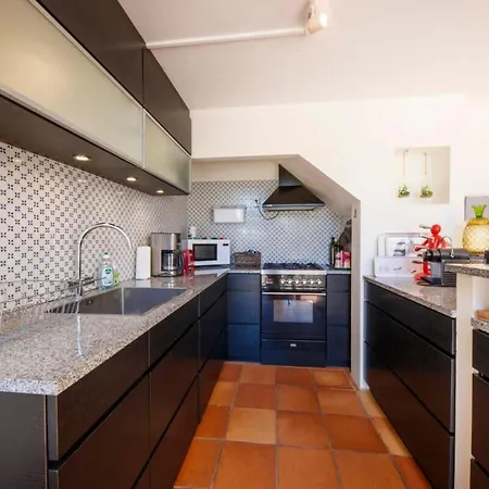 06v - Beautiful With Pool And Tennis Villa *